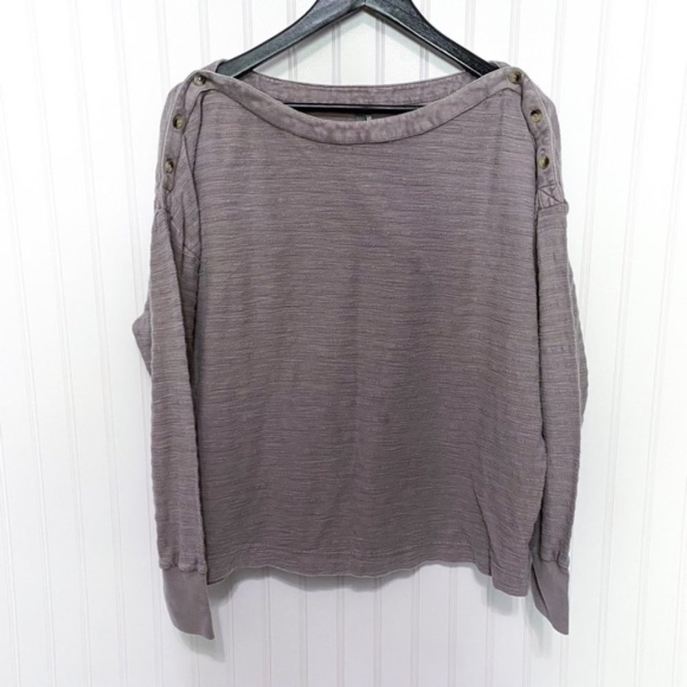 By Anthropologie Delilah Button Sleeve Top - Picture 2 of 6